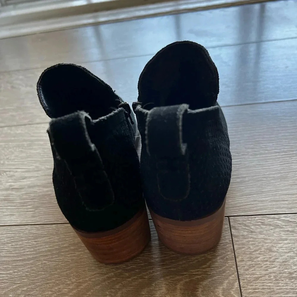 Steve Madden Ankle Booties Black - Women's Size 7.5 - Picture 7 of 9